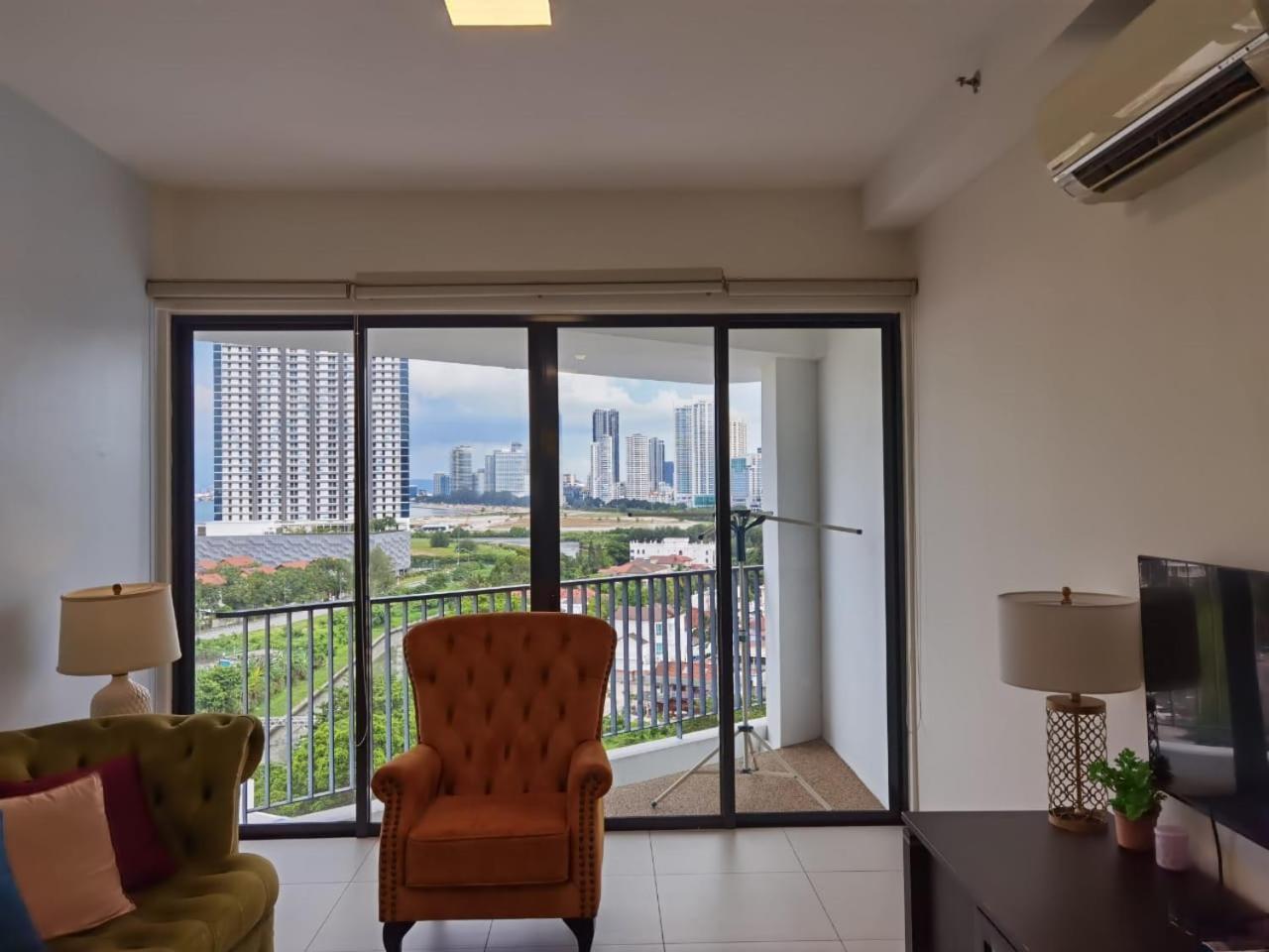 Tree Family Executive 3 Bedroom /8 Pax Gurney Apartment